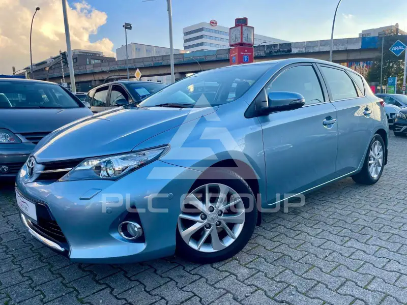 2012 Toyota AURIS
