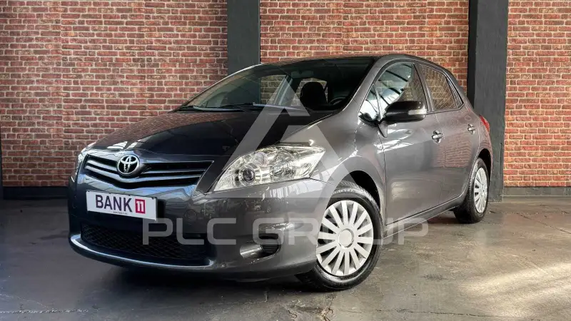 2012 Toyota AURIS