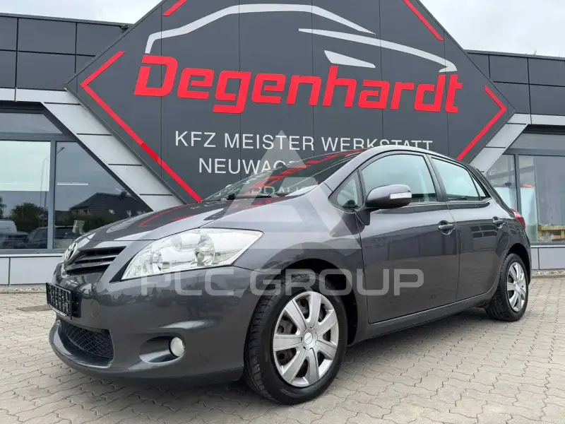 2012 Toyota AURIS