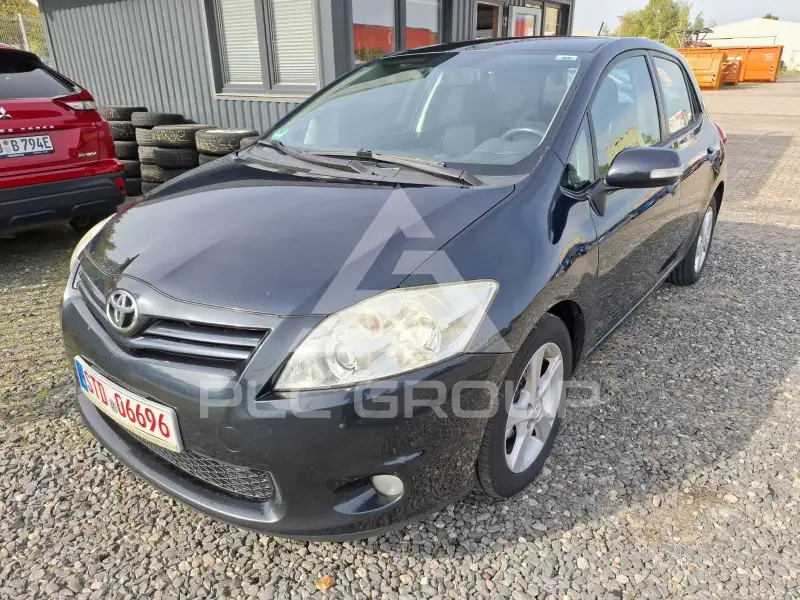 2012 Toyota AURIS