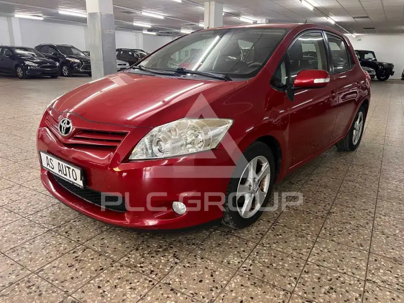 2012 Toyota AURIS