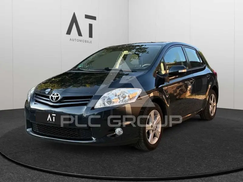 2012 Toyota AURIS