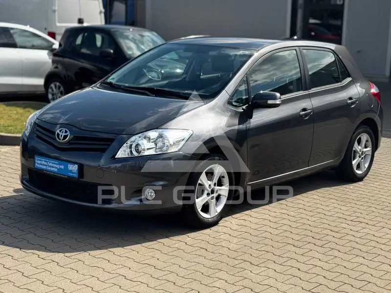2012 Toyota AURIS
