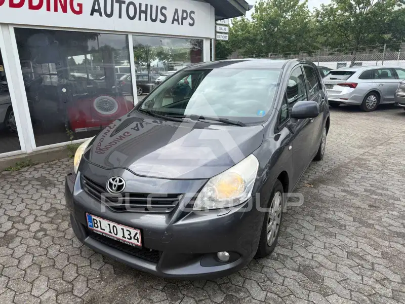 2012 Toyota VERSO