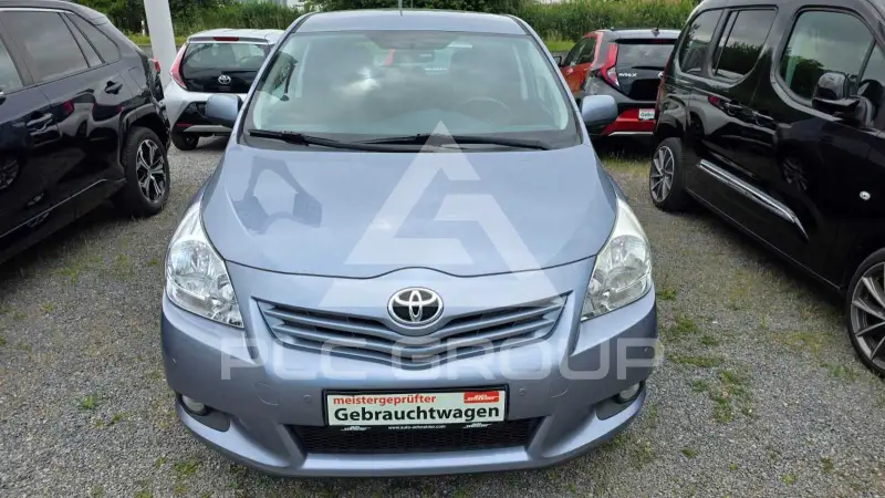 2012 Toyota VERSO