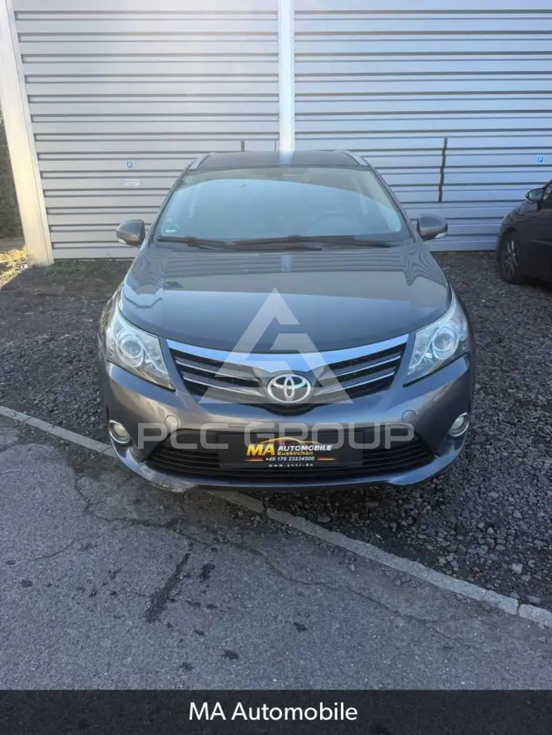 2012 Toyota Avensis