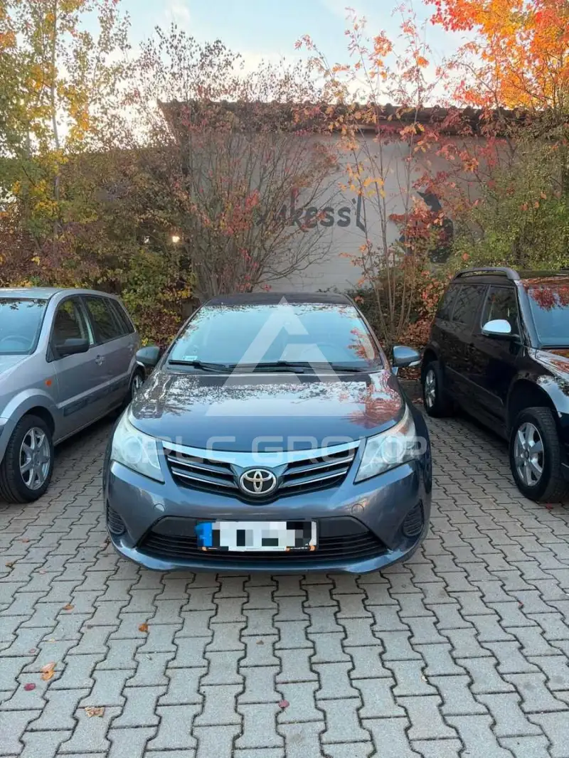 2012 Toyota Avensis