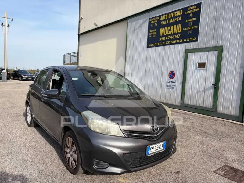 2012 Toyota YARIS