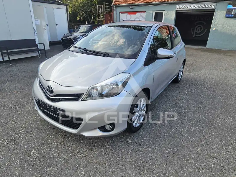 2012 Toyota YARIS