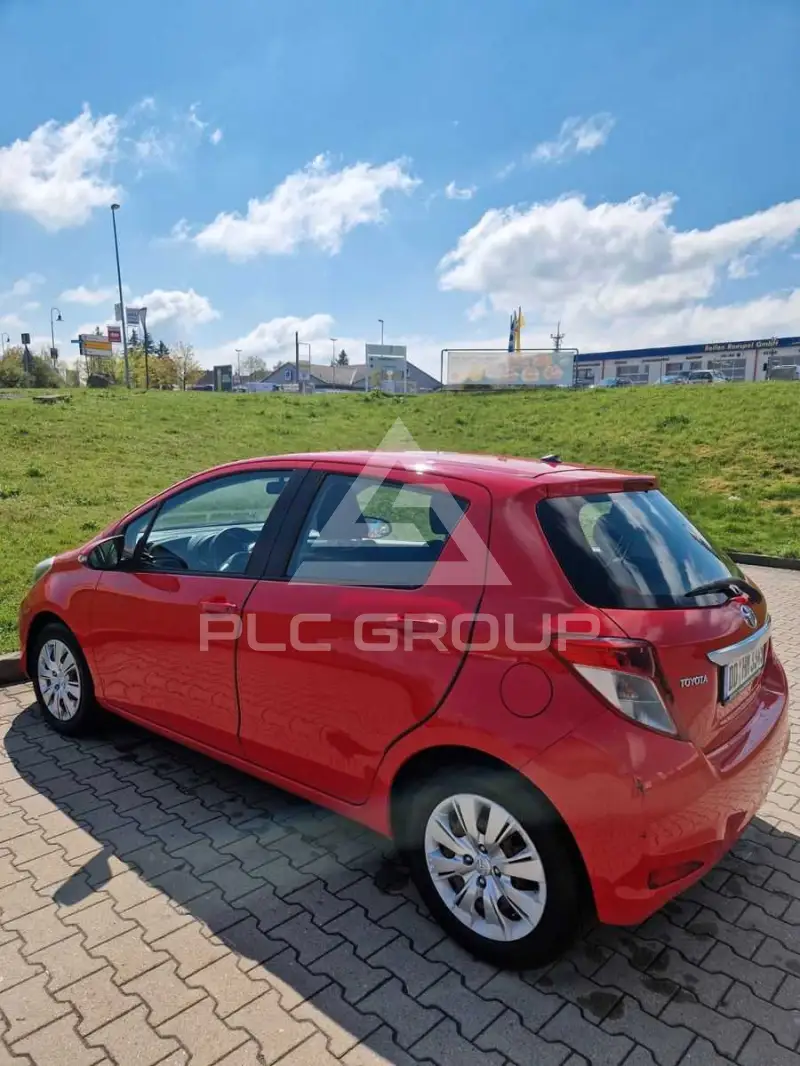 2012 Toyota YARIS