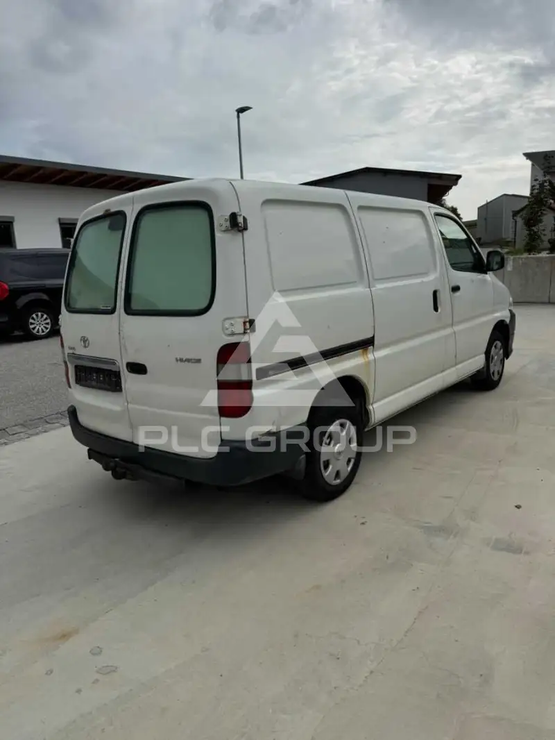 2012 Toyota Hiace