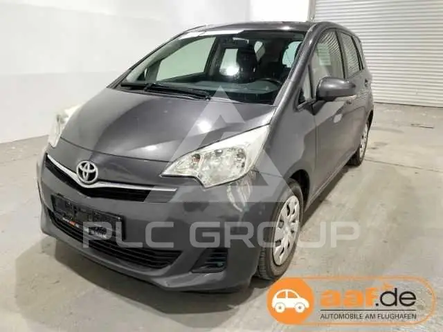 2012 Toyota VERSO