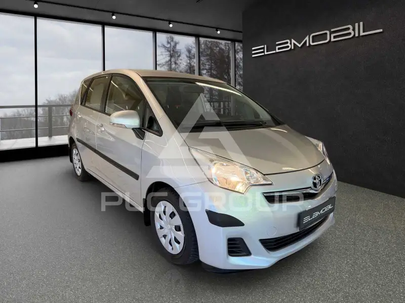 2012 Toyota VERSO