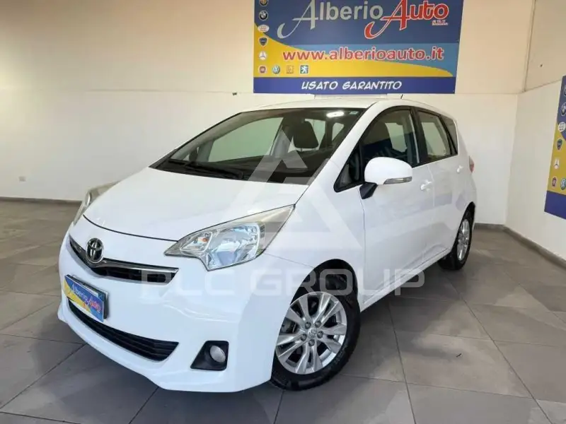 2012 Toyota VERSO