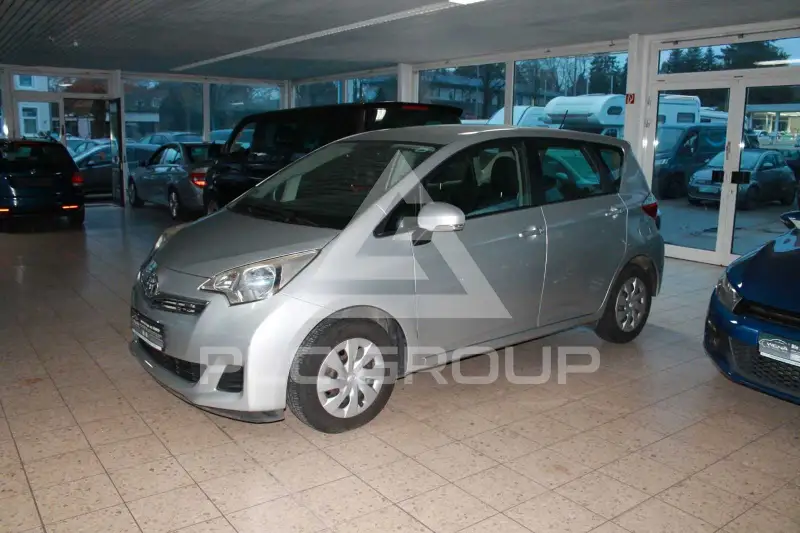 2012 Toyota VERSO