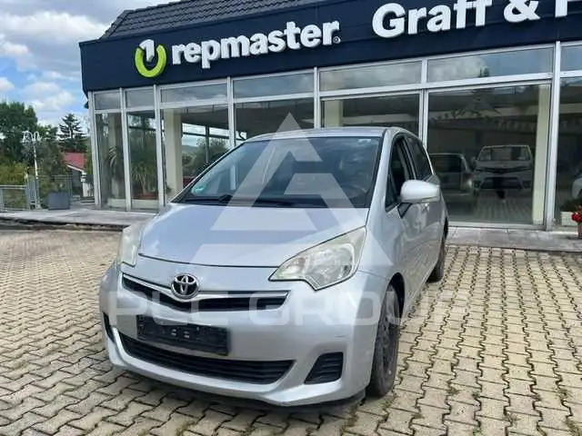 2012 Toyota VERSO