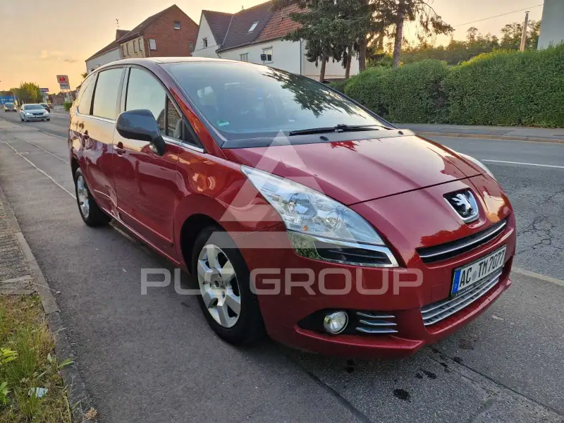 2012 Peugeot 5008