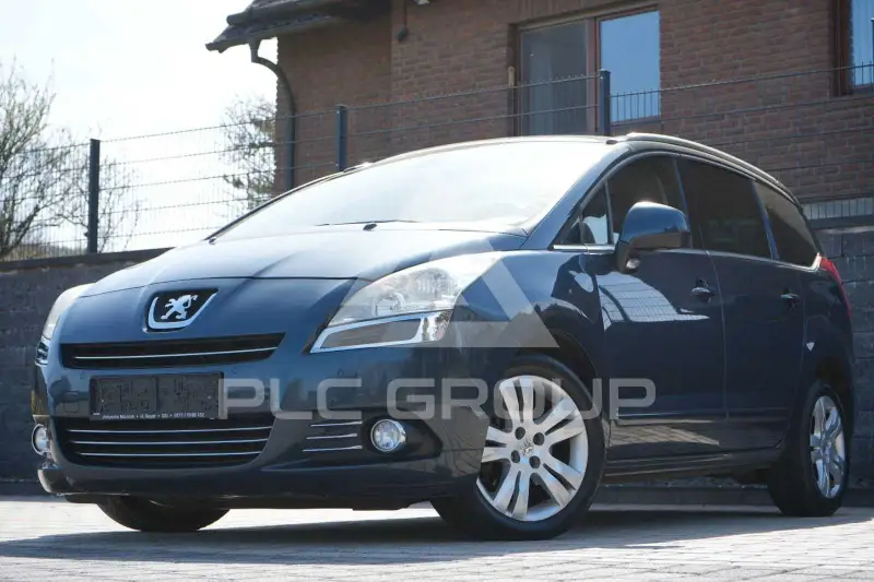 2012 Peugeot 5008