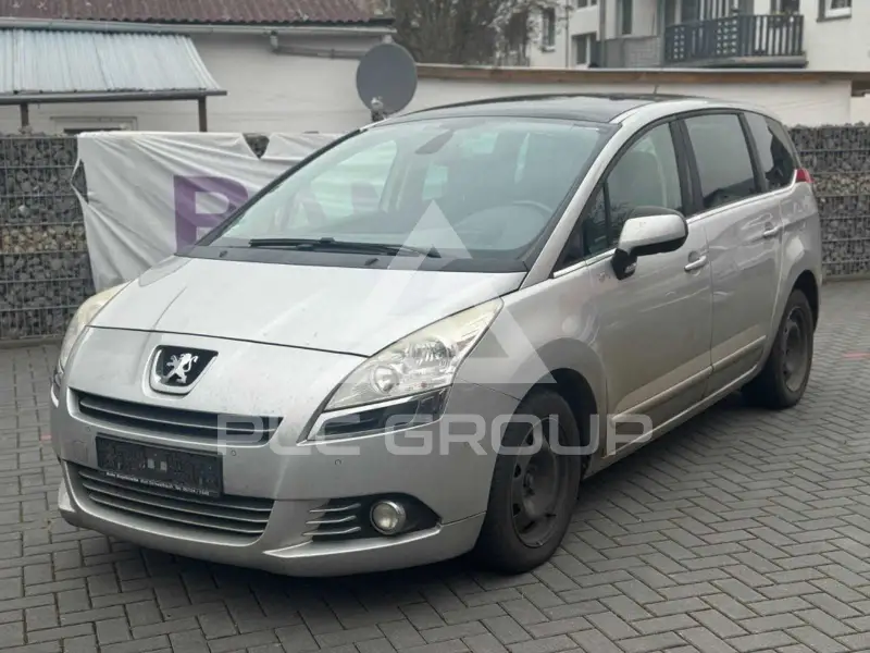 2012 Peugeot 5008