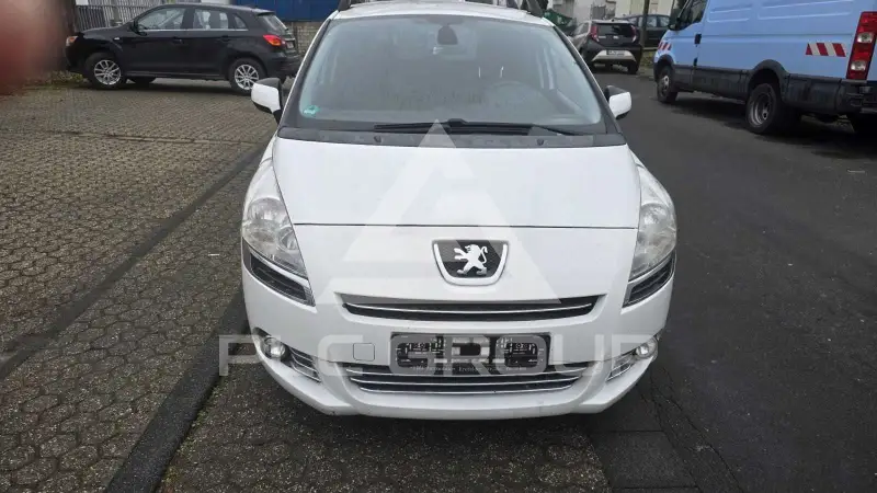 2012 Peugeot 5008