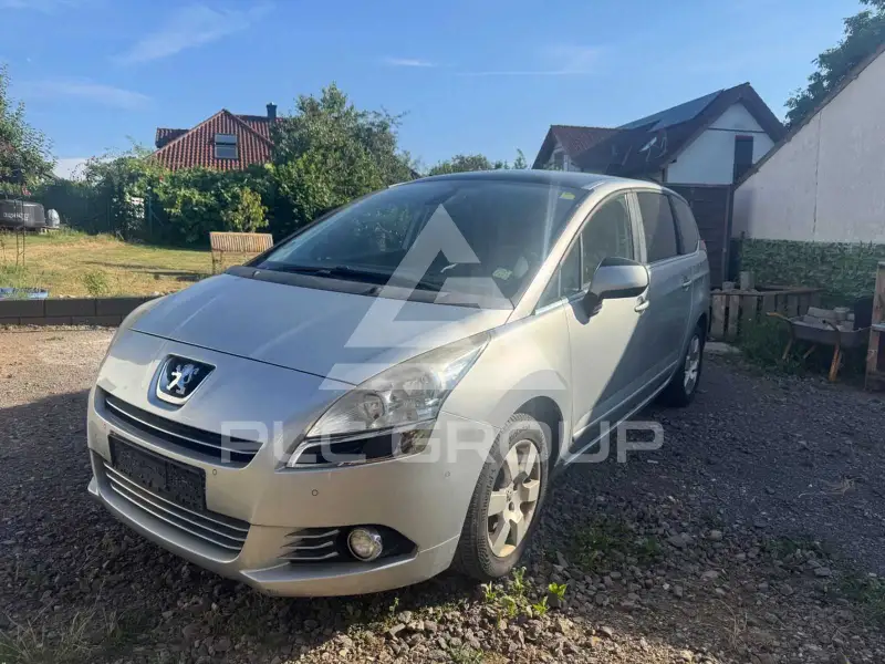 2012 Peugeot 5008