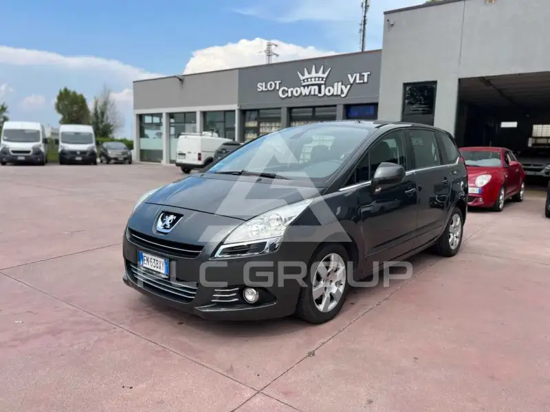 2012 Peugeot 5008