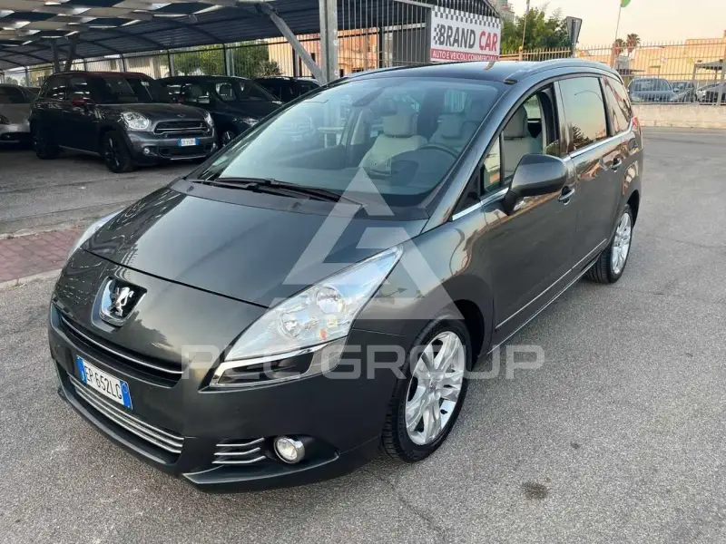 2012 Peugeot 5008