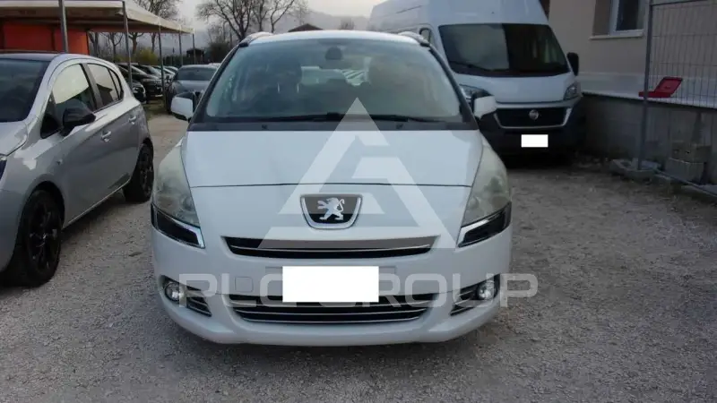 2012 Peugeot 5008