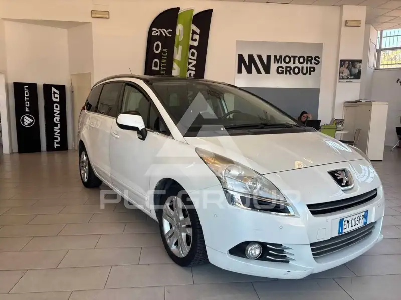 2012 Peugeot 5008