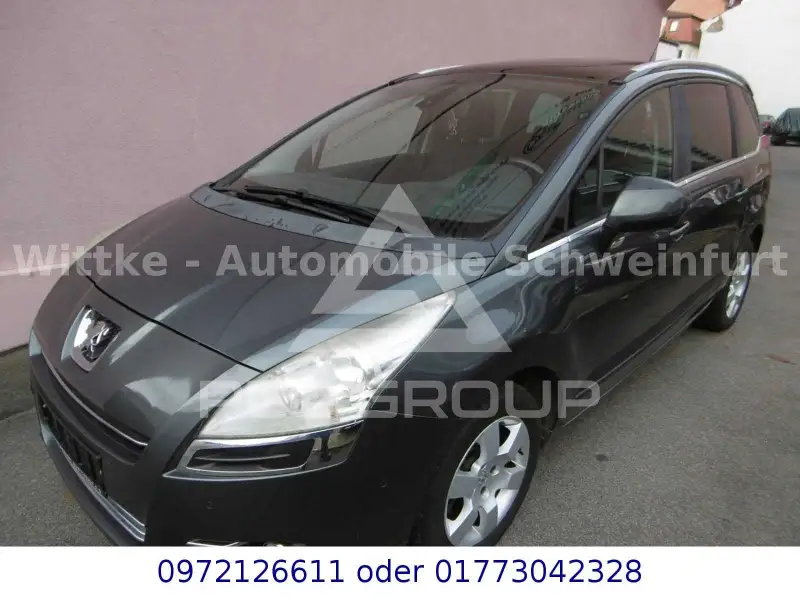 2012 Peugeot 5008