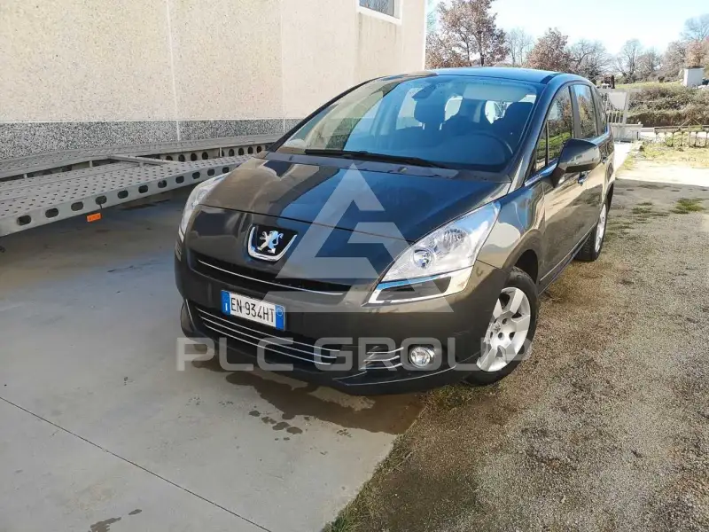 2012 Peugeot 5008