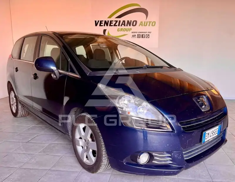 2012 Peugeot 5008