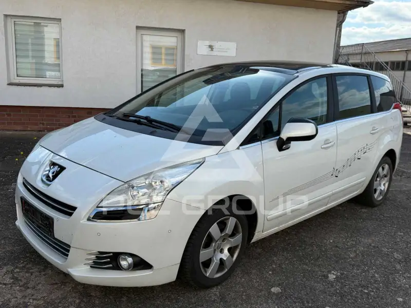 2012 Peugeot 5008