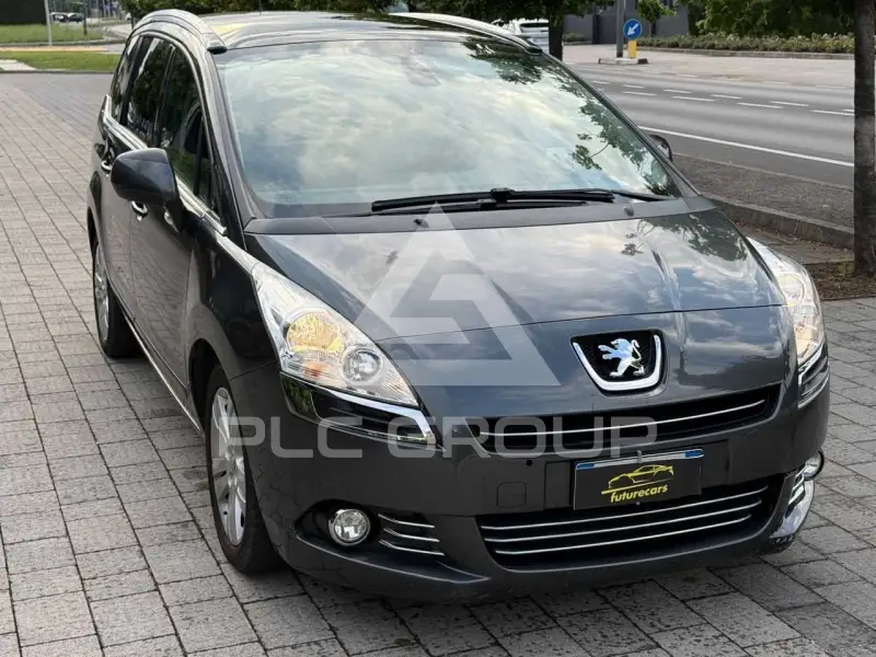 2012 Peugeot 5008