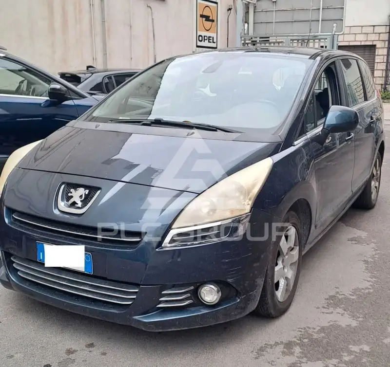 2012 Peugeot 5008