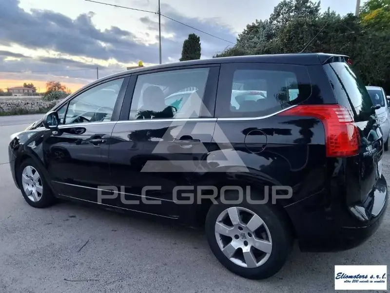 2012 Peugeot 5008