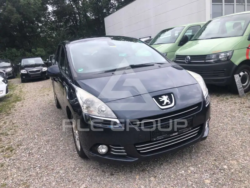 2012 Peugeot 5008