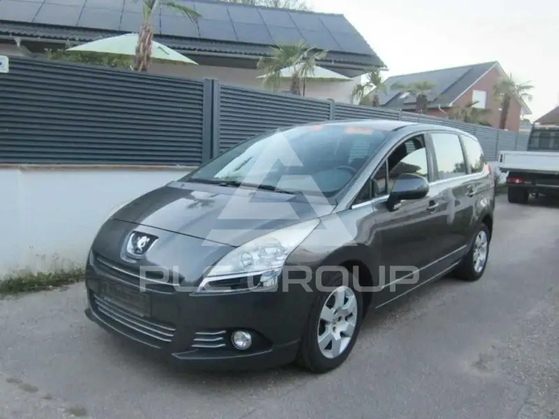 2012 Peugeot 5008