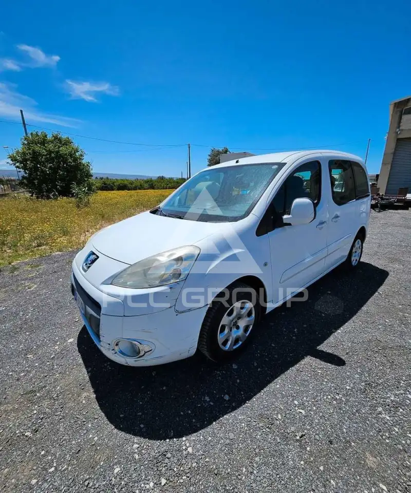 2012 Peugeot Partner