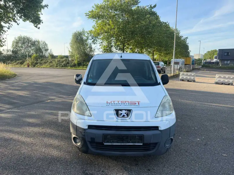 2012 Peugeot Partner