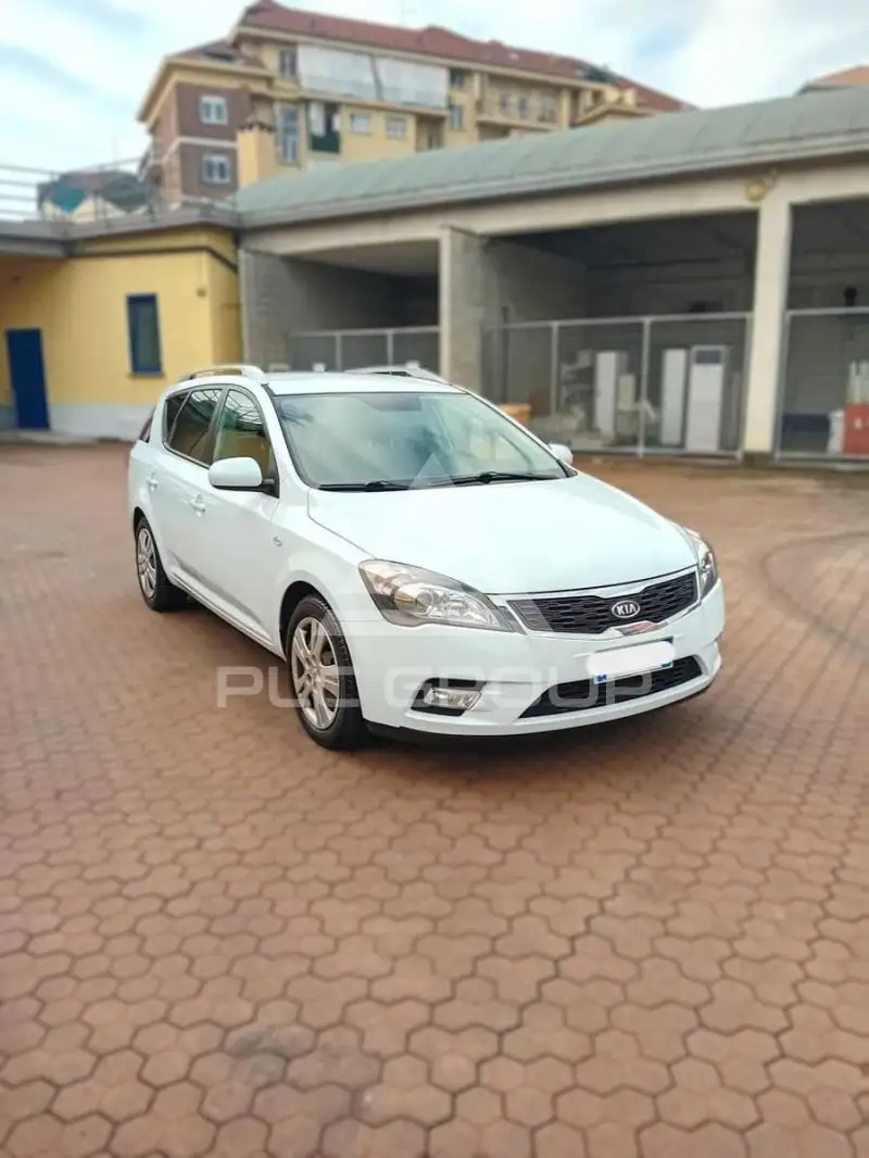 2012 KIA XCEED