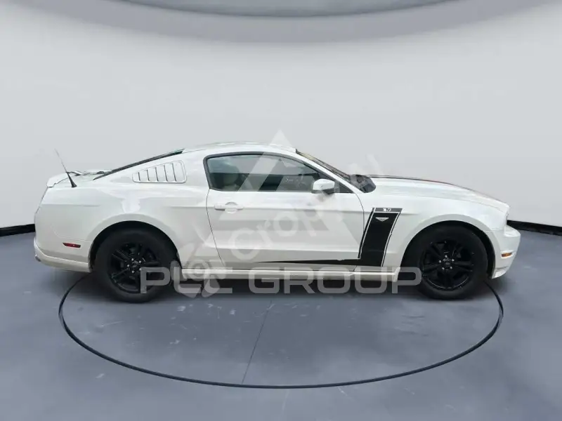 2012 Ford MUSTANG
