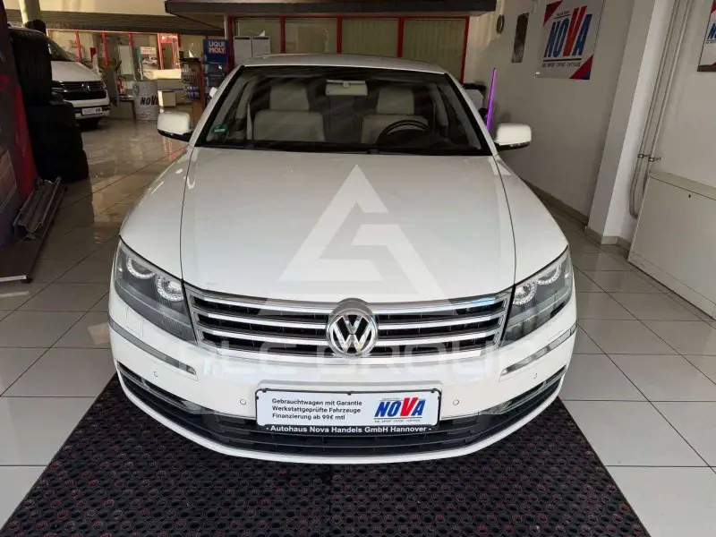 2012 Volkswagen PHAETON
