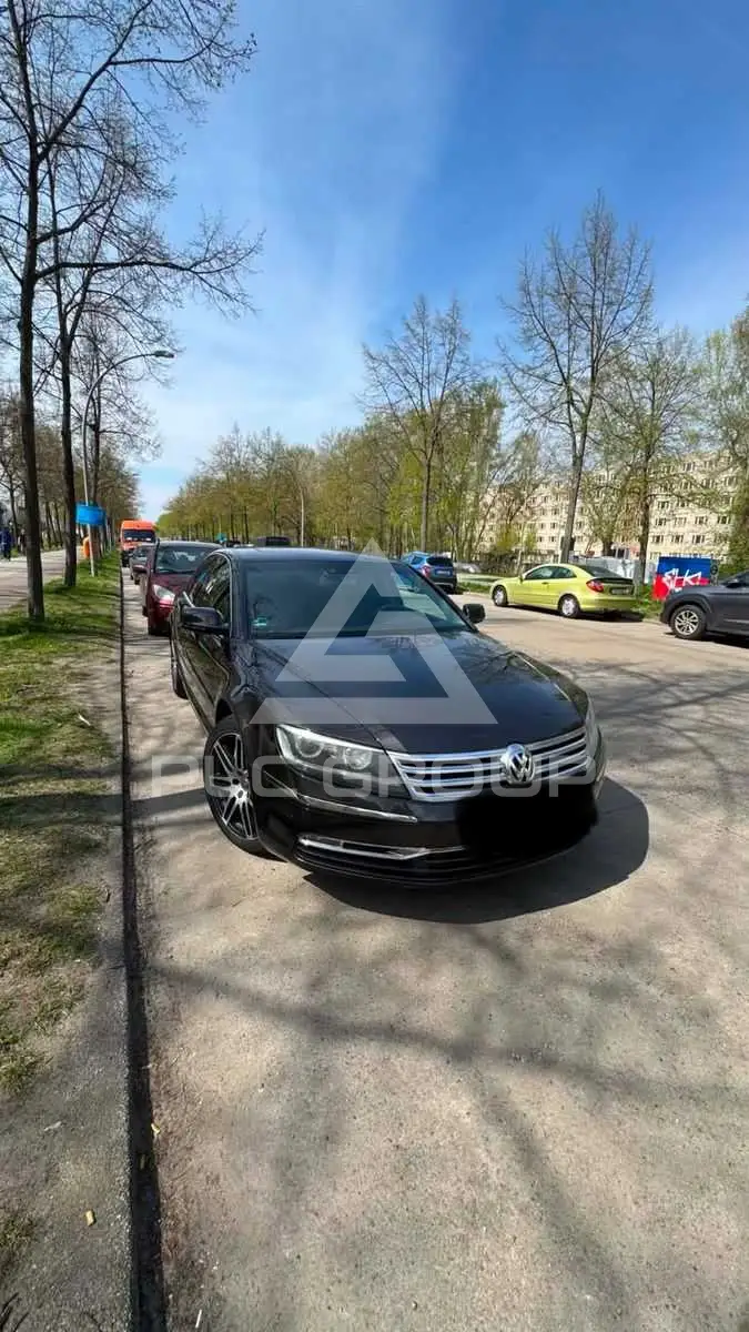 2012 Volkswagen PHAETON