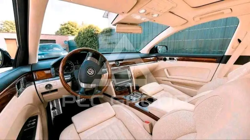 2012 Volkswagen PHAETON