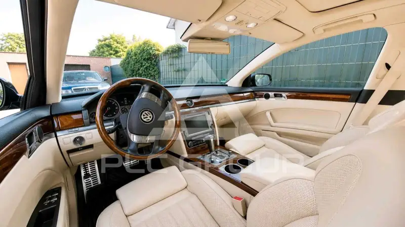 2012 Volkswagen PHAETON
