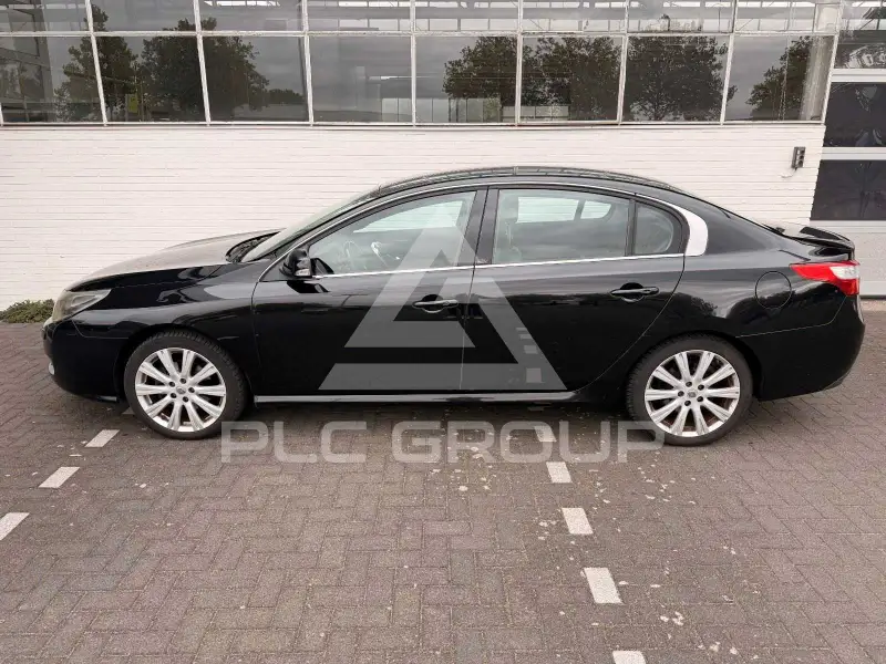 2012 Renault Latitude
