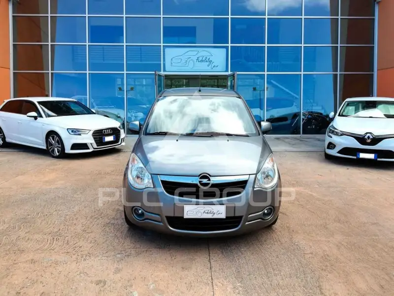 2012 Opel AGILA