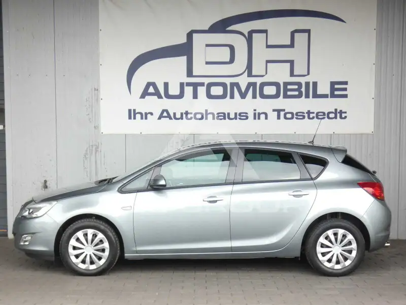2012 Opel Astra