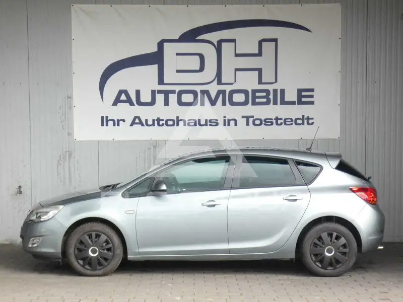 2012 Opel Astra